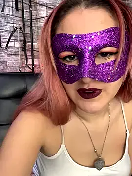 Leiila_Fire — Play with my fingers inside my pussy 