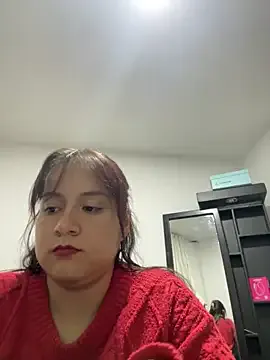Leonis_0 — Quitar ropa y quedar en lencera