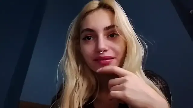 lesyawhite — show pussy
