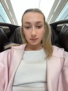 Lia__Love — Say hello to my pussy with vibes