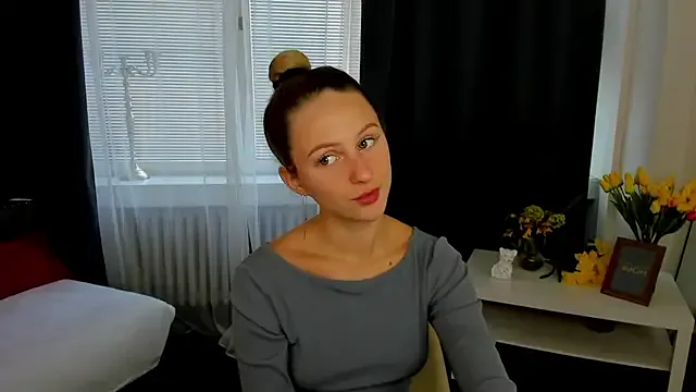 Lia_Bloom_ — Make me smile)