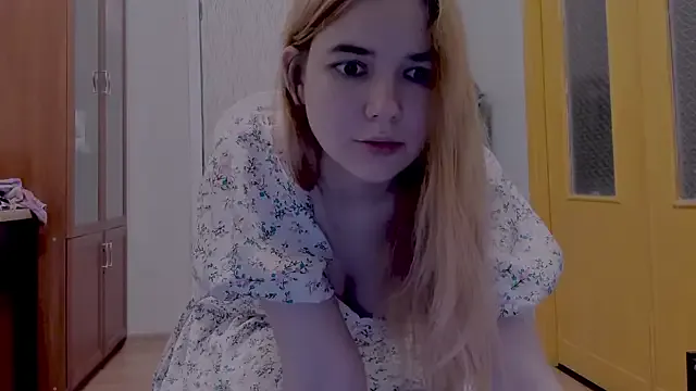 lia_lovelly — air kiss