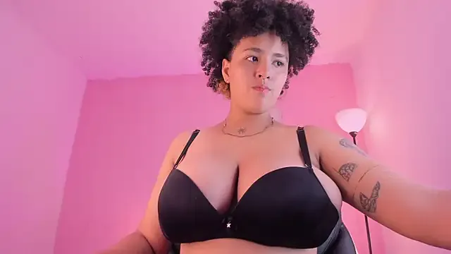 LiaaMoretzz — spank ass