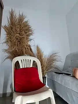 liambolt — completely naked