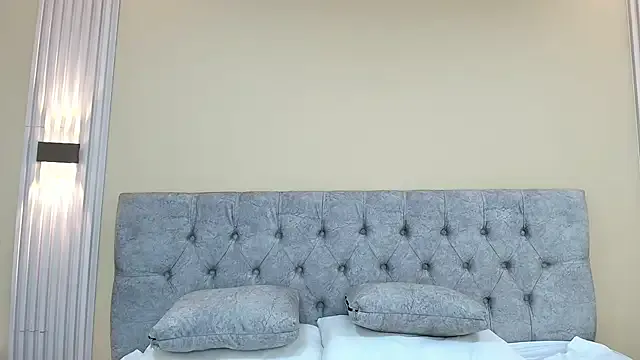 LiaMonroee_ — Show pussy