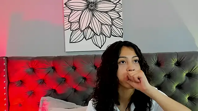 liily_grey — suck fingers
