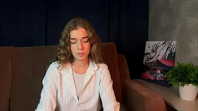 LilianLee — Make Me Smile