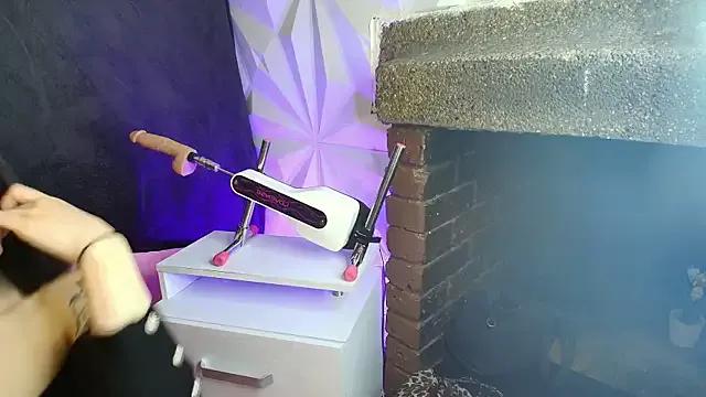 LiliBundy — Nipple play topless show