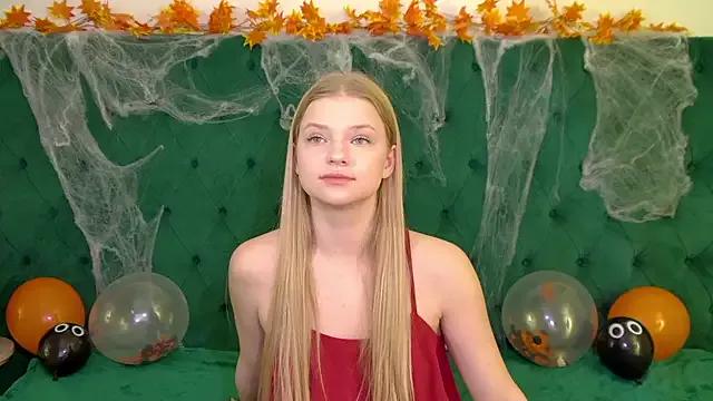 StripChat LilitRosen is Freechat LilitRosen — show with oil and feet
