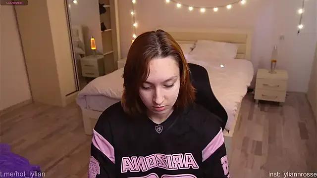 LilyannRosse — Oil in my boobs