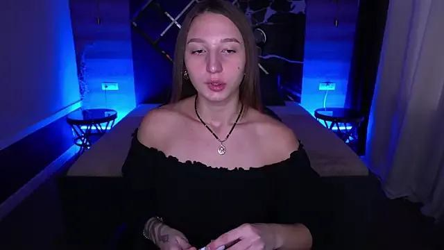 LioraFox — suck dildo