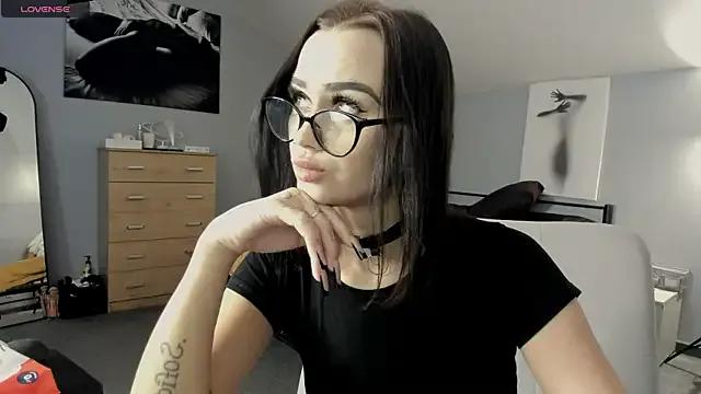 Lisa__Johnson — stay naked for 15 minutes