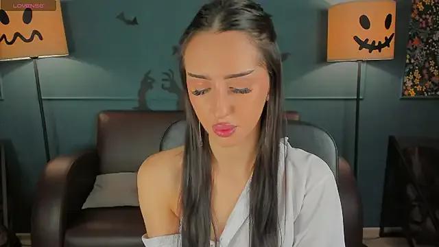 StripChat LisaFoxie is Private LisaFoxie — Topless 5 minutes
