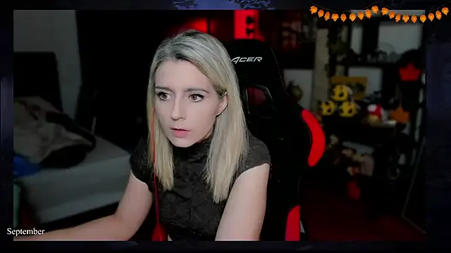 Lisaonthemoon — Last tipper gets 5 Videos