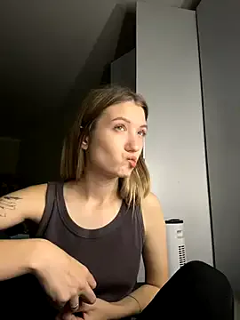 LisaWhiteXq — On a dream