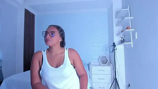 LissaVergara — SPANK ASS X 3