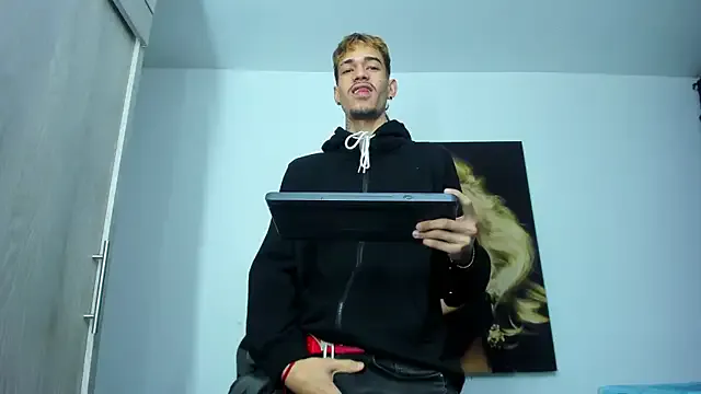 littledemon777 — TOUCH+HARD COCK!!