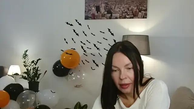 StripChat LittleNicolee is Freechat LittleNicolee — Take off my top