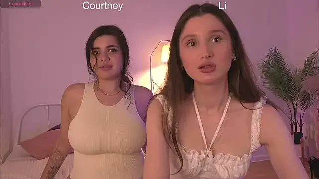livinggirlslive — Shake boobies closecam