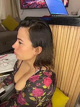 liz_and_thiago — show tits