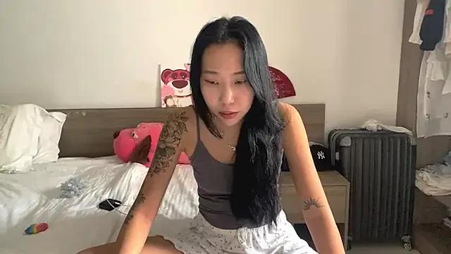 LizParadiz — Tease with my boobs
