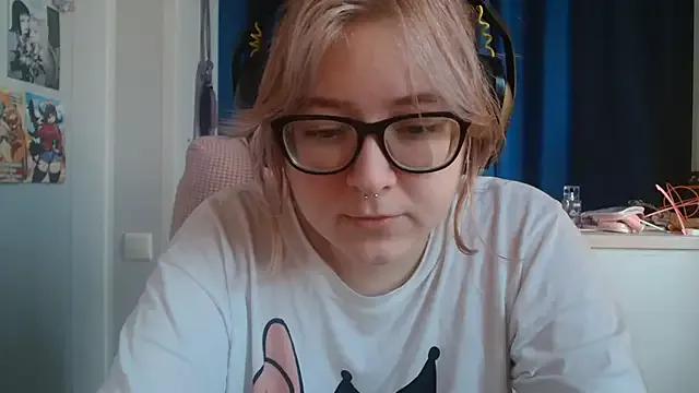 StripChat LolaWEI is Freechat LolaWEI — make me feel very happy and horny