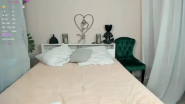 Lolly_Rolly — Show boobs
