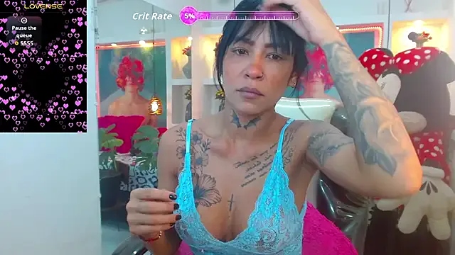 lorenapinto — Show tits