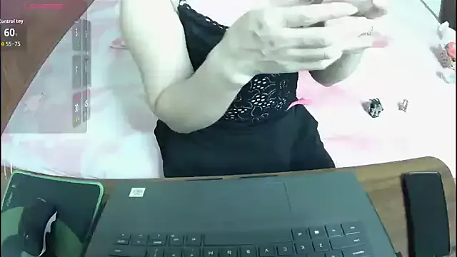 Lorin_dawn — nude poured water on the chest