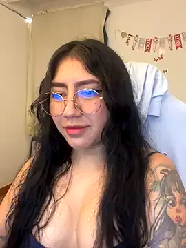 LoveLyy- — Naked