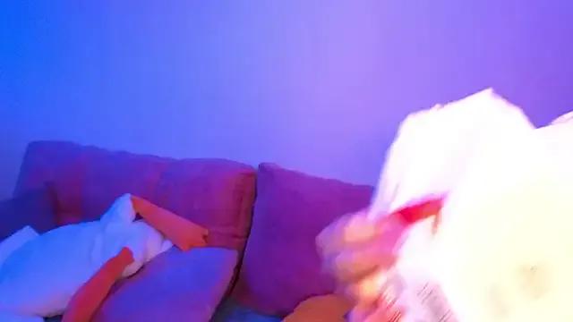 LoveSeekins — Spin around and show my body teasingly