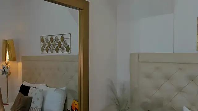 lucia_lorenz — Freechat on StripChat