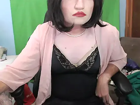 Lucy_Pixie — Me empiezo a masturbar hasta venirme