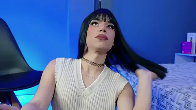LucyGiraldo — Show close cock soft