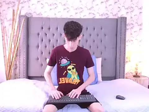 Luke_Carter — come in and make me cum