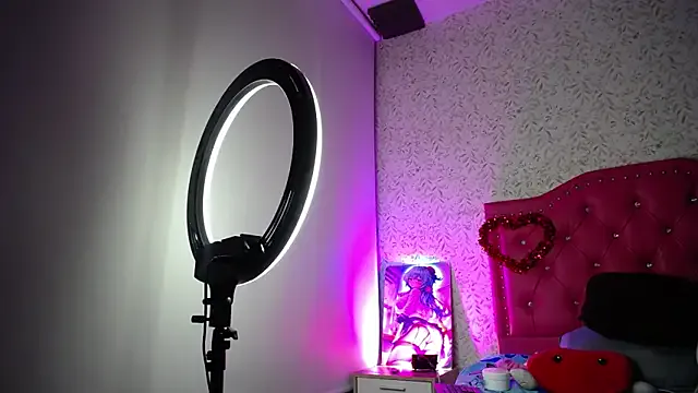 luly_pink — two fingers in pussy