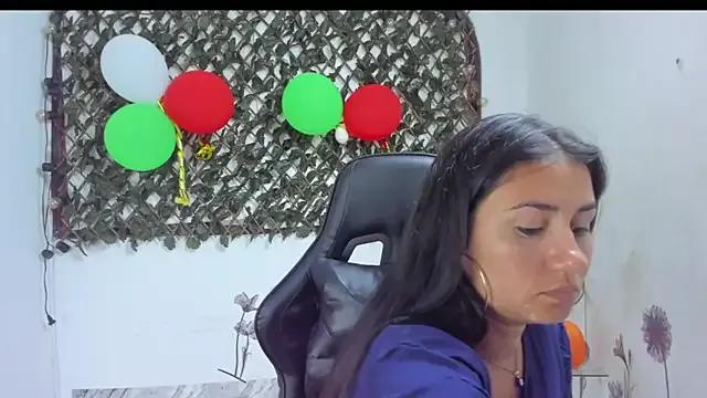 Luna021_1 — Freechat on StripChat