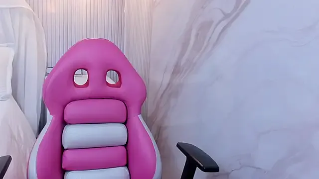 luna_hot_ass — Erotic dance boobs on air 