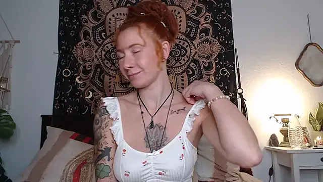 Luna_Ink — Dragon Dildo Show!