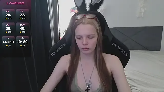 Luna_Navy — Freechat on StripChat