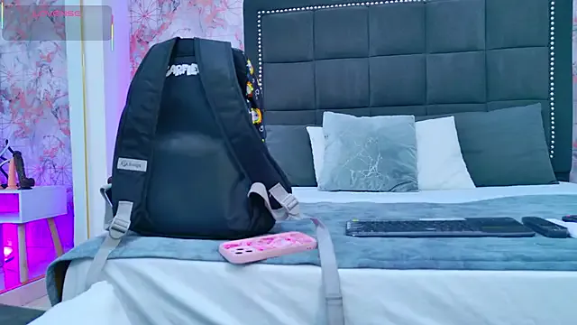 Luna_Riddle — Anal Moans in Slow Motion 