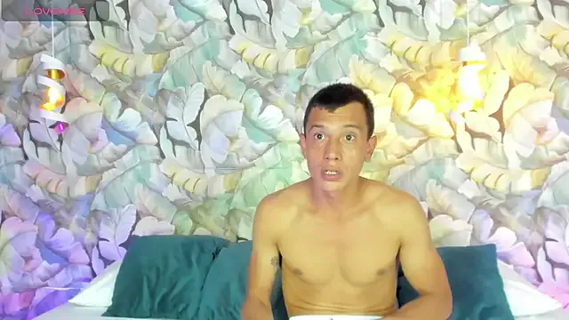 LunaAndAxeel — Rub clit hot above my panties