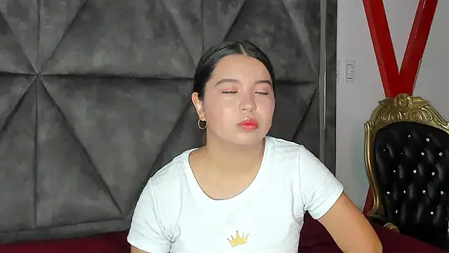 LunaWiill_ — missionary + fuclk dildo