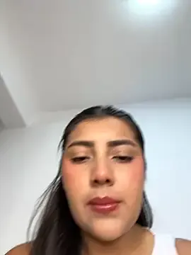 Lupe_19 — I want to wet your hard nipples