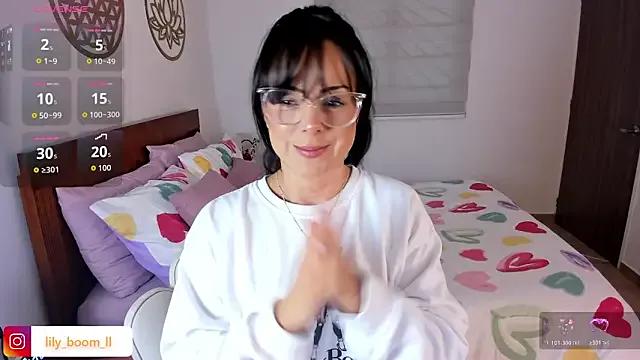 Lyliboomm — Private on StripChat