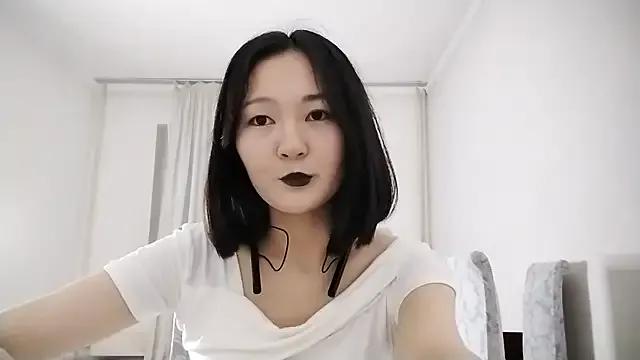 StripChat Lyndasilk is Freechat Lyndasilk — Spin around, show my outfit