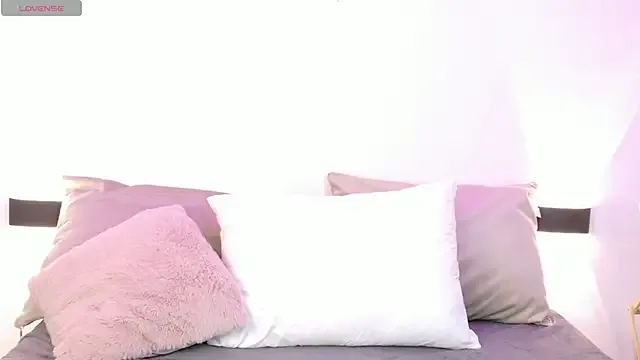 MaddieBlair — Suck my fingers