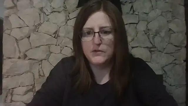 Madeline_Beau — make me cum without my hubby noticing!