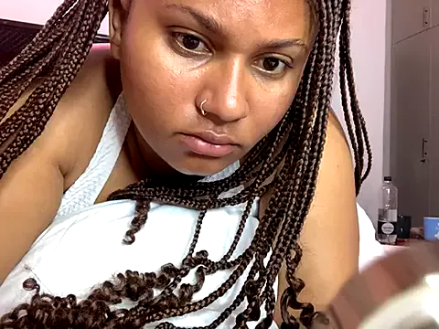madell — Fuck  my pussy with finger