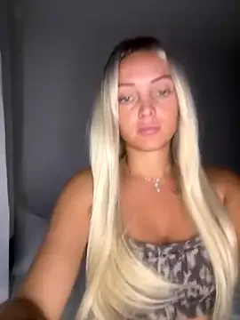 madiiy — Seins a l'air aha